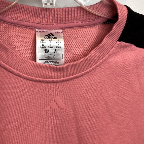 🩷 Adidas Coral/Black/White Stripe Pullover Sweatshirt Size Small - Picture 2 of 4